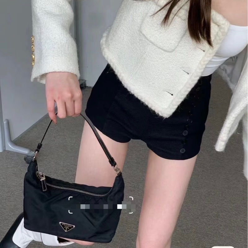 Prada 降落傘布面腋下包-1