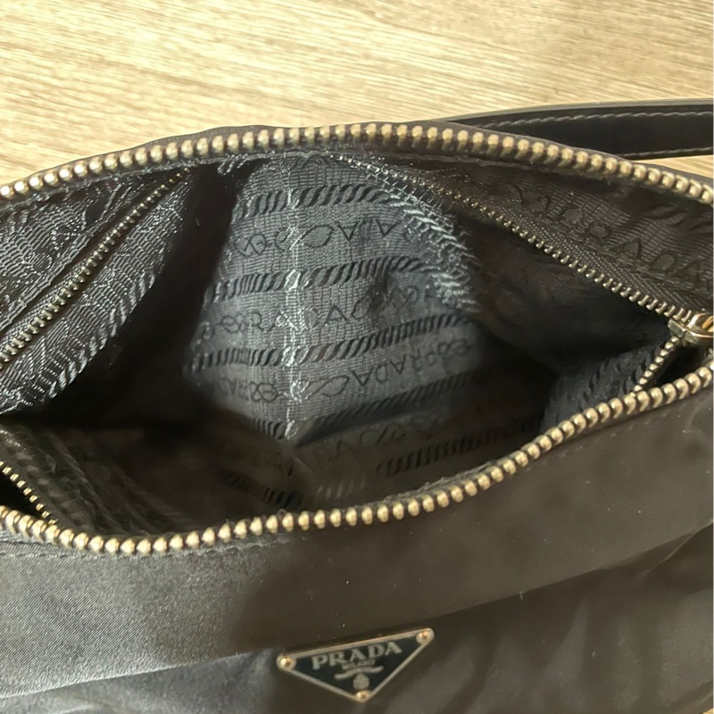 Prada 降落傘布面腋下包-11