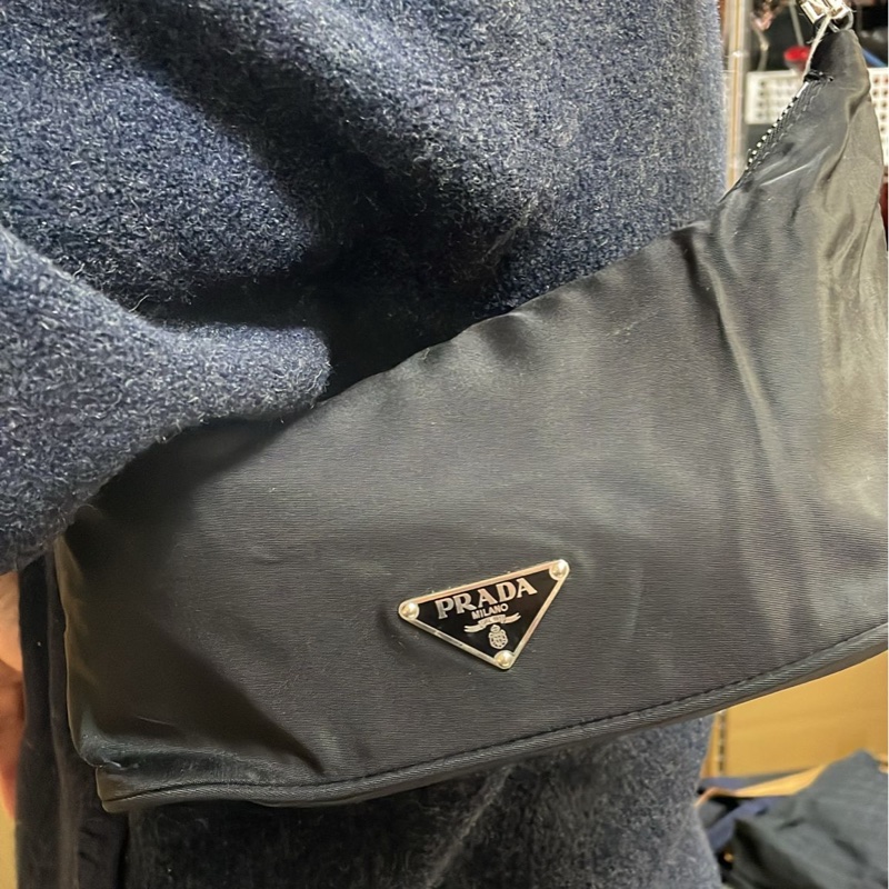 Prada 降落傘布面腋下包-13