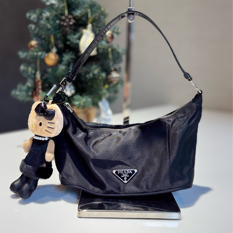 Prada hobo 降落傘布面腋下包-2