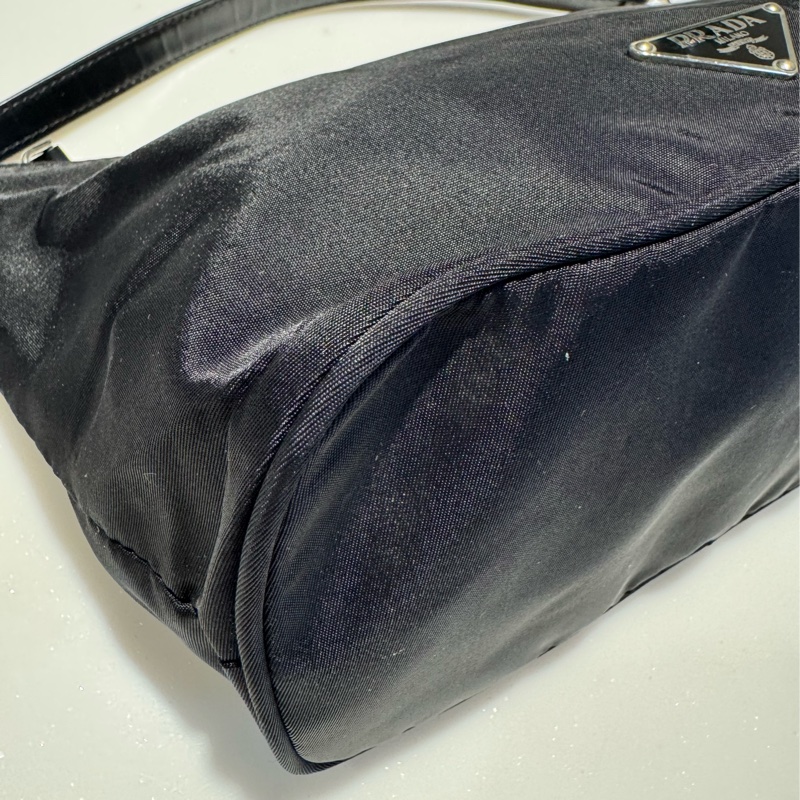 Prada hobo 降落傘布面腋下包-5