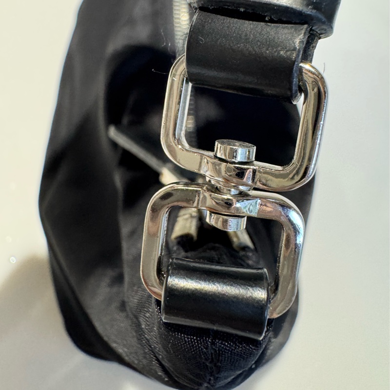 Prada hobo 降落傘布面腋下包-13