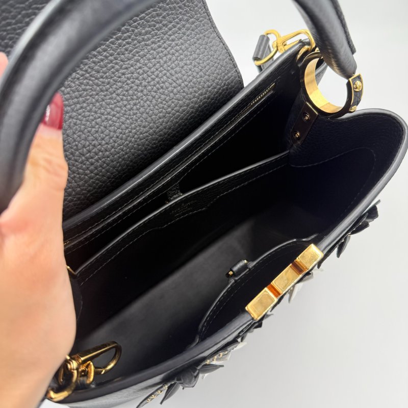 Louis Vuitton - 黑色牛皮花卉造型Capucines 手提肩背包╻MM-15