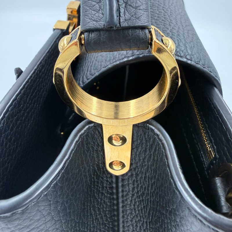 Louis Vuitton - 黑色牛皮花卉造型Capucines 手提肩背包╻MM-24