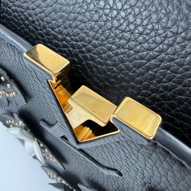 Louis Vuitton - 黑色牛皮花卉造型Capucines 手提肩背包╻MM-25