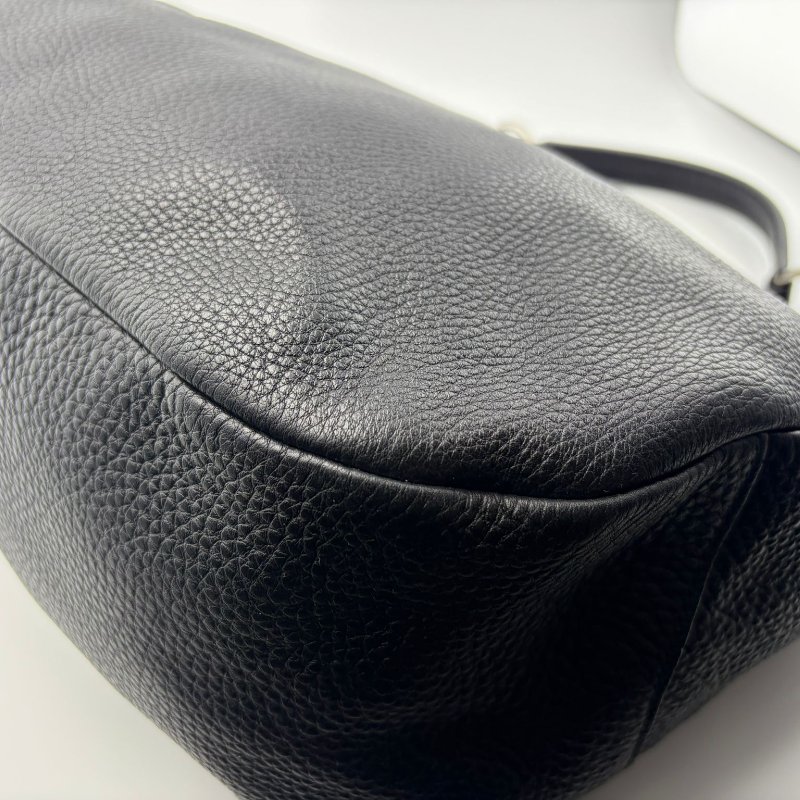 Prada（普拉達）經典荔枝紋牛皮月牙包-13