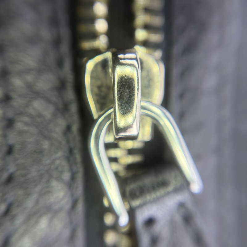 Prada（普拉達）經典荔枝紋牛皮月牙包-32