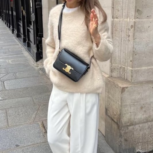 CELINE - 黑色金釦牛皮凱旋門TEEN TRIOMPHE斜背包╻小號-2