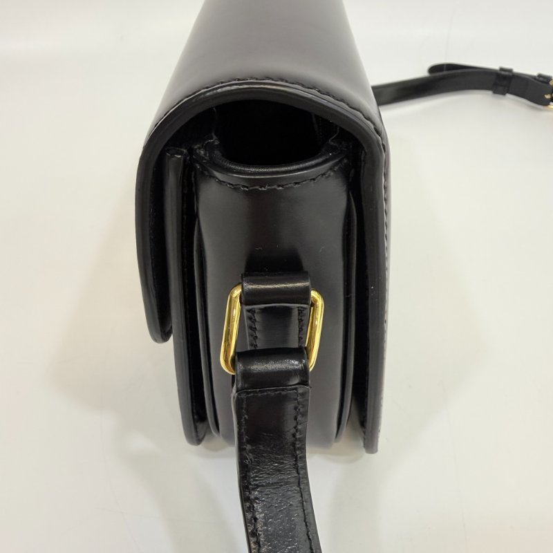 CELINE - 黑色金釦牛皮凱旋門TEEN TRIOMPHE斜背包╻小號-17