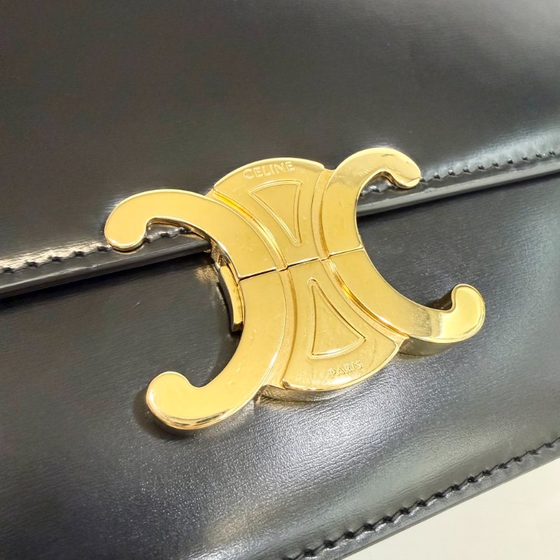 CELINE - 黑色金釦牛皮凱旋門TEEN TRIOMPHE斜背包╻小號-22