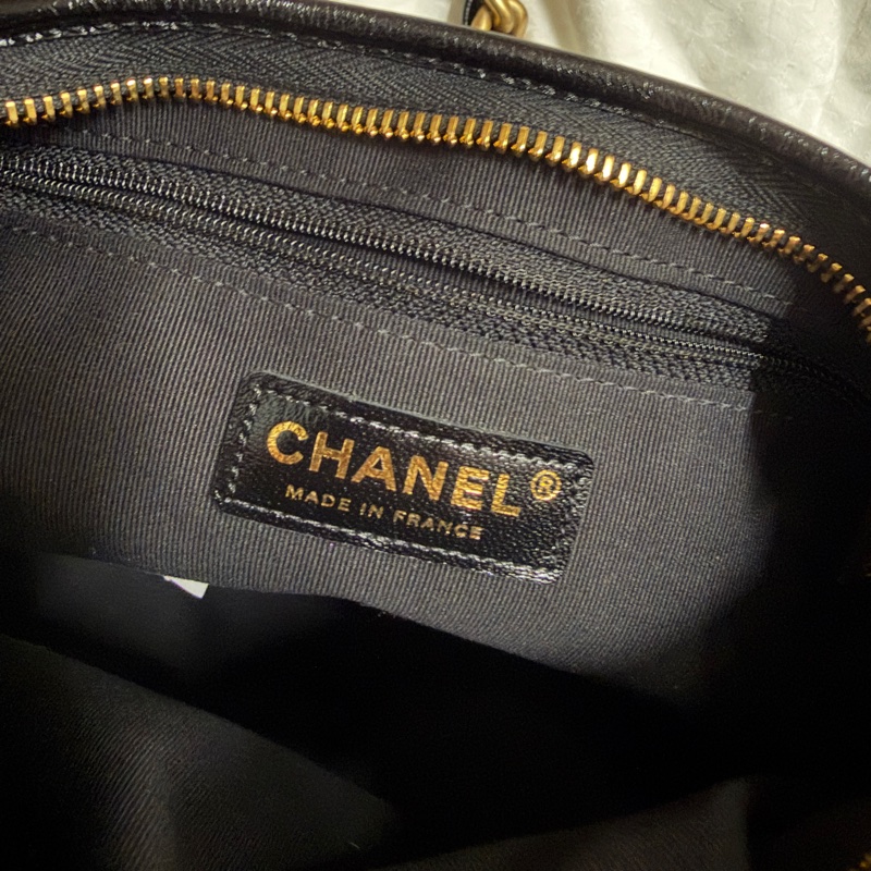 Chanel 24P Hobo-10
