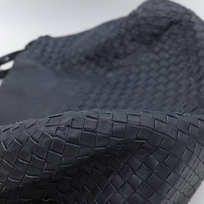 （大容量推薦♥️超級能裝）Bottega Veneta 寶緹嘉 Campana Intrecciato 深藍色 藏藍色 編織 牛皮革 肩背包-7