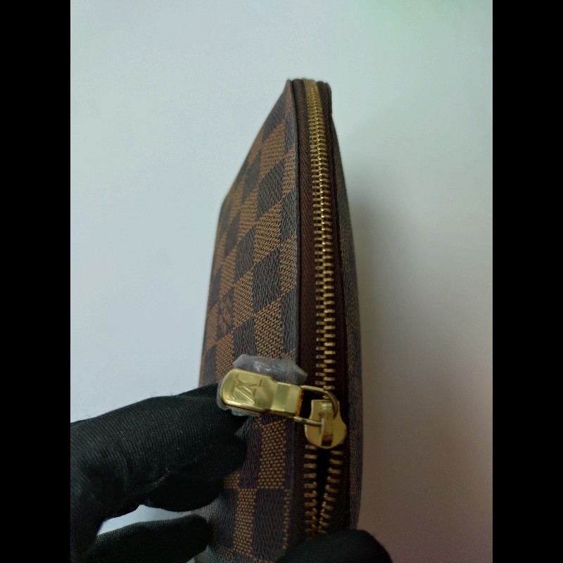 LV 咖啡色格子小化妝包-11