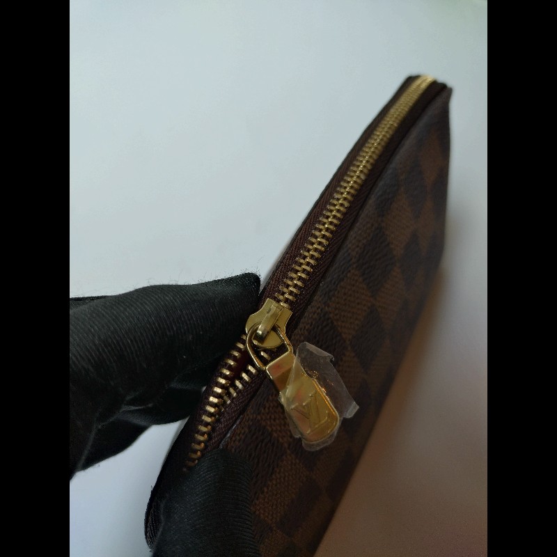 LV 咖啡色格子小化妝包-12