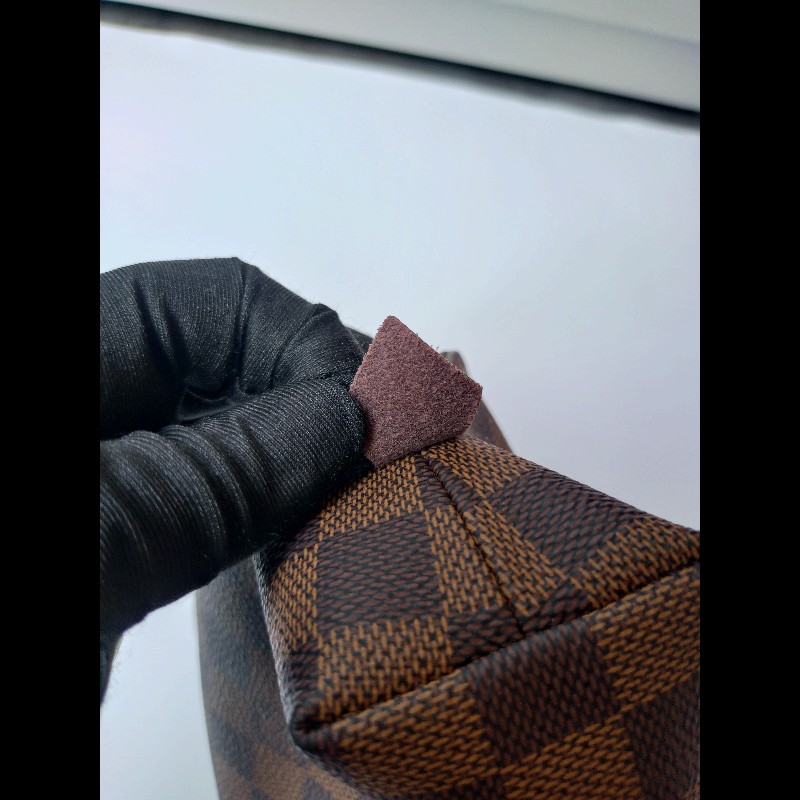 LV 咖啡色格子小化妝包-17