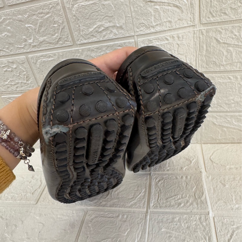 LV咖色銀logo豆豆鞋 超好穿❤️-24