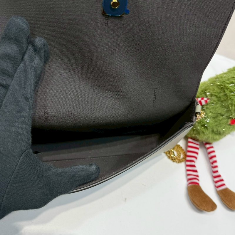 FENDI 全新二合一woc鏈帶包-5