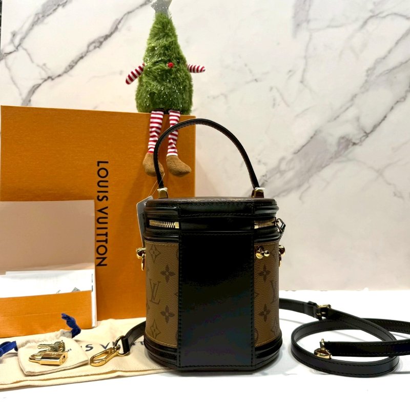 LV CANNES圓桶包-1