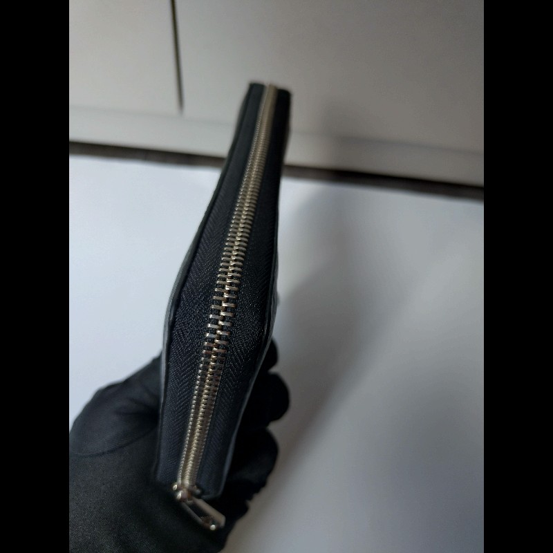 Gucci 大G壓紋黑皮拉鍊長夾-6