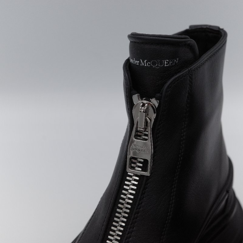 Alexander McQueen 亞歷山大·麥昆 Tread Slick 黑色 小牛皮 拉鍊式短靴 EU37-4
