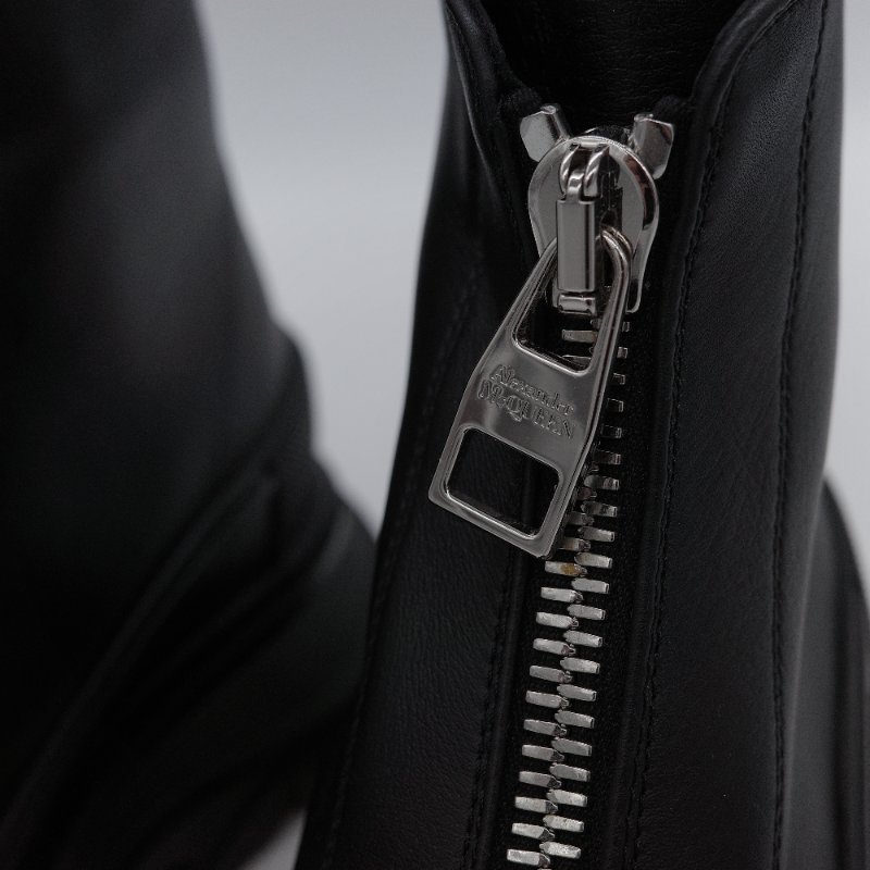 Alexander McQueen 亞歷山大·麥昆 Tread Slick 黑色 小牛皮 拉鍊式短靴 EU37-5