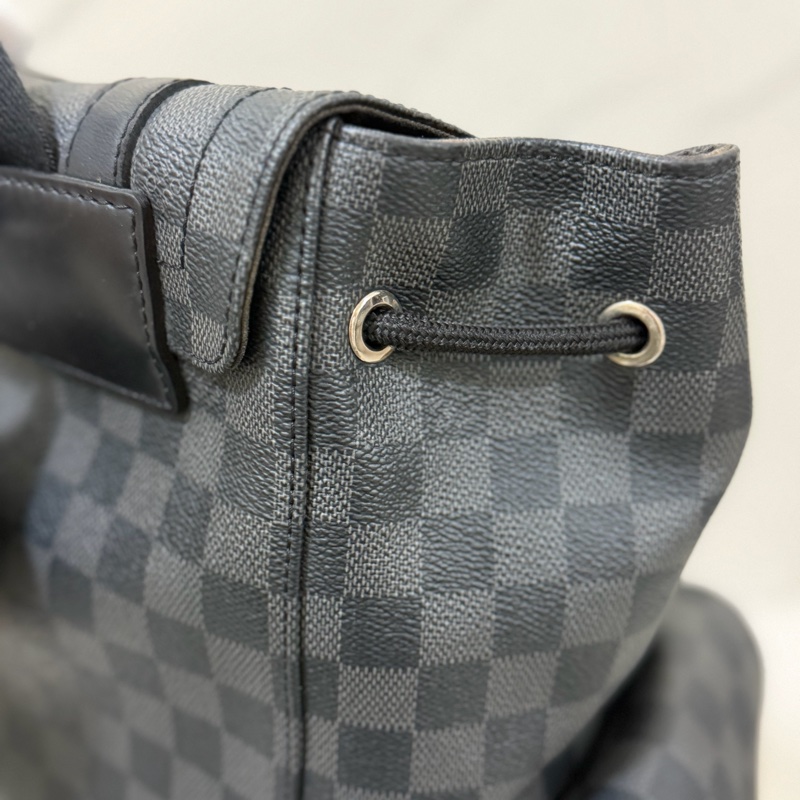 LV棋盤格後背包-11