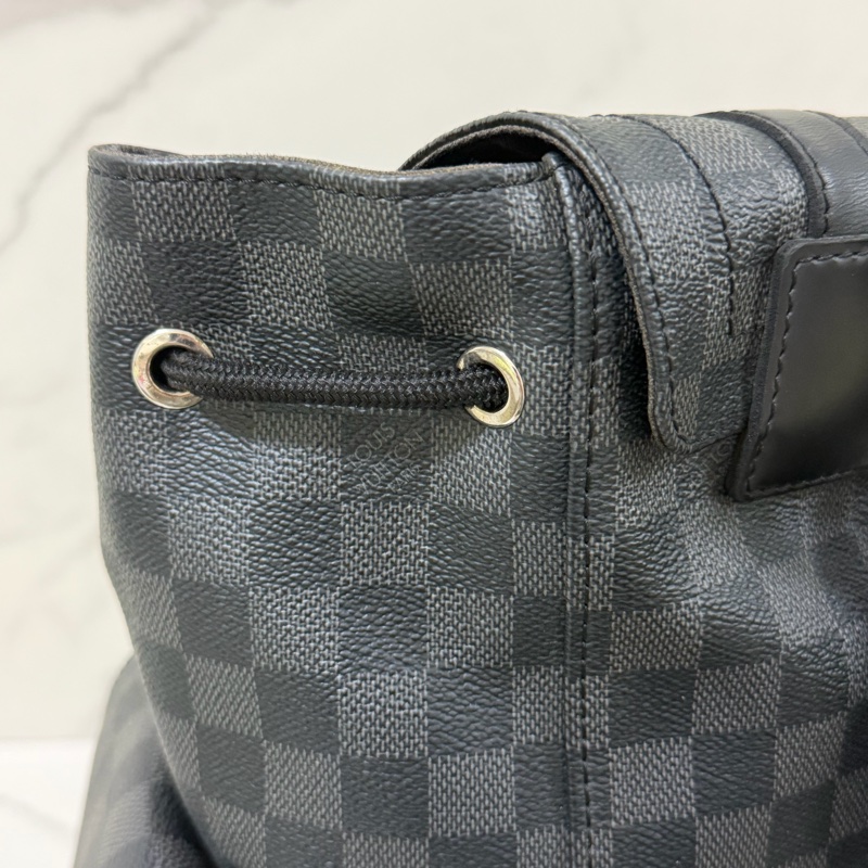 LV棋盤格後背包-12