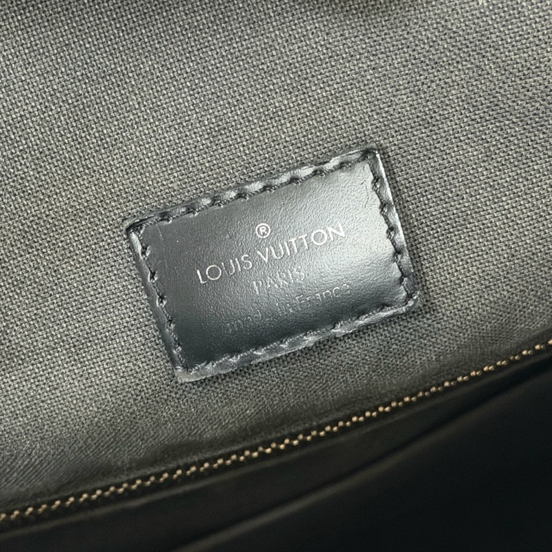 LV棋盤格後背包-21