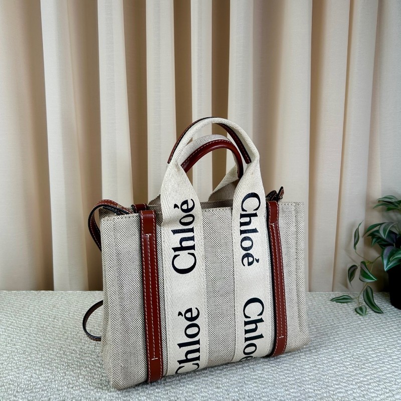 Chloe蔻依 Woody托特包 米白帆布拼棕色皮 經典logo織帶 有肩帶 可單肩可斜挎可手提 容量合適 日常通勤、逛街都很實用 百搭不挑衣服-2