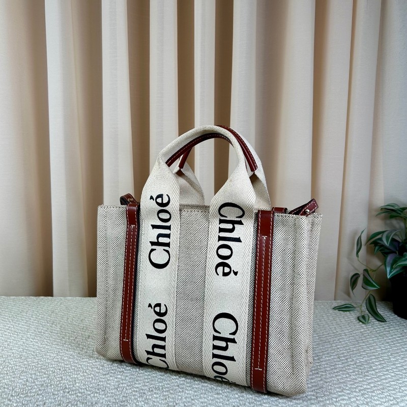 Chloe蔻依 Woody托特包 米白帆布拼棕色皮 經典logo織帶 有肩帶 可單肩可斜挎可手提 容量合適 日常通勤、逛街都很實用 百搭不挑衣服-3