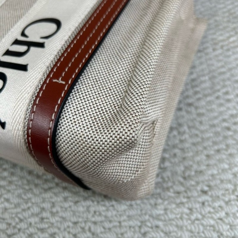 Chloe蔻依 Woody托特包 米白帆布拼棕色皮 經典logo織帶 有肩帶 可單肩可斜挎可手提 容量合適 日常通勤、逛街都很實用 百搭不挑衣服-8