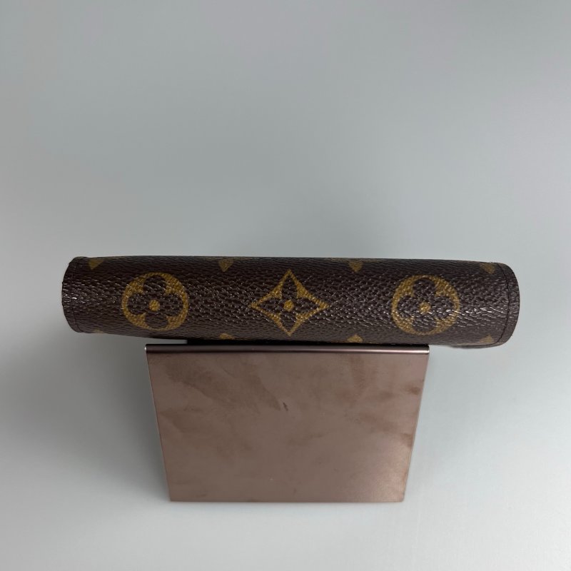 LV M61663老花釦式短夾-5