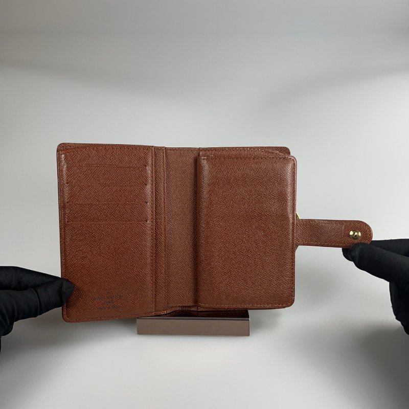 LV M61663老花釦式短夾-6