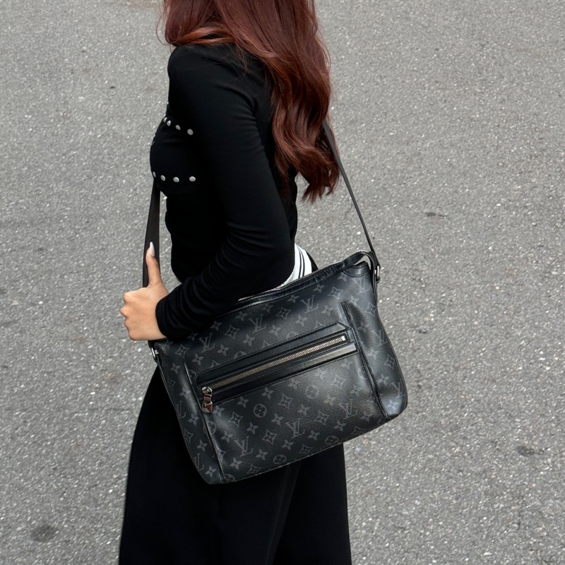 【新款黑武士🆒】 LV M44223 Odyssey 黑老花 斜背包（專櫃94,800）-1