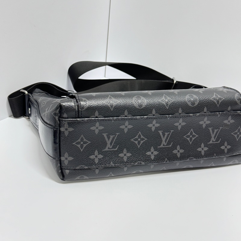 【新款黑武士🆒】 LV M44223 Odyssey 黑老花 斜背包（專櫃94,800）-11