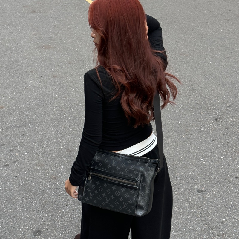 【新款黑武士🆒】 LV M44223 Odyssey 黑老花 斜背包（專櫃94,800）-24