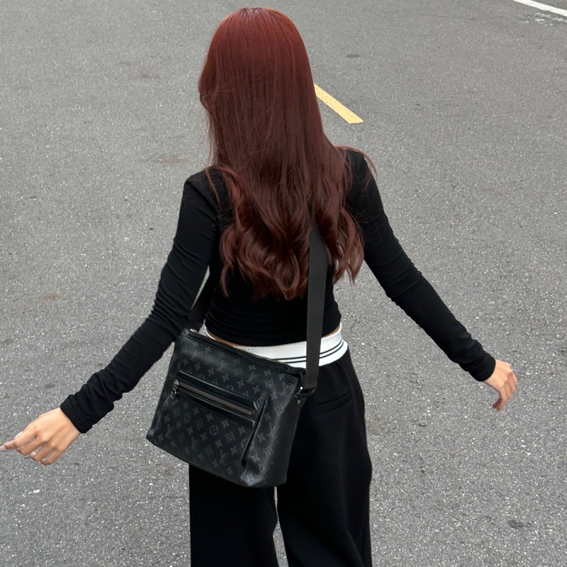 【新款黑武士🆒】 LV M44223 Odyssey 黑老花 斜背包（專櫃94,800）-26