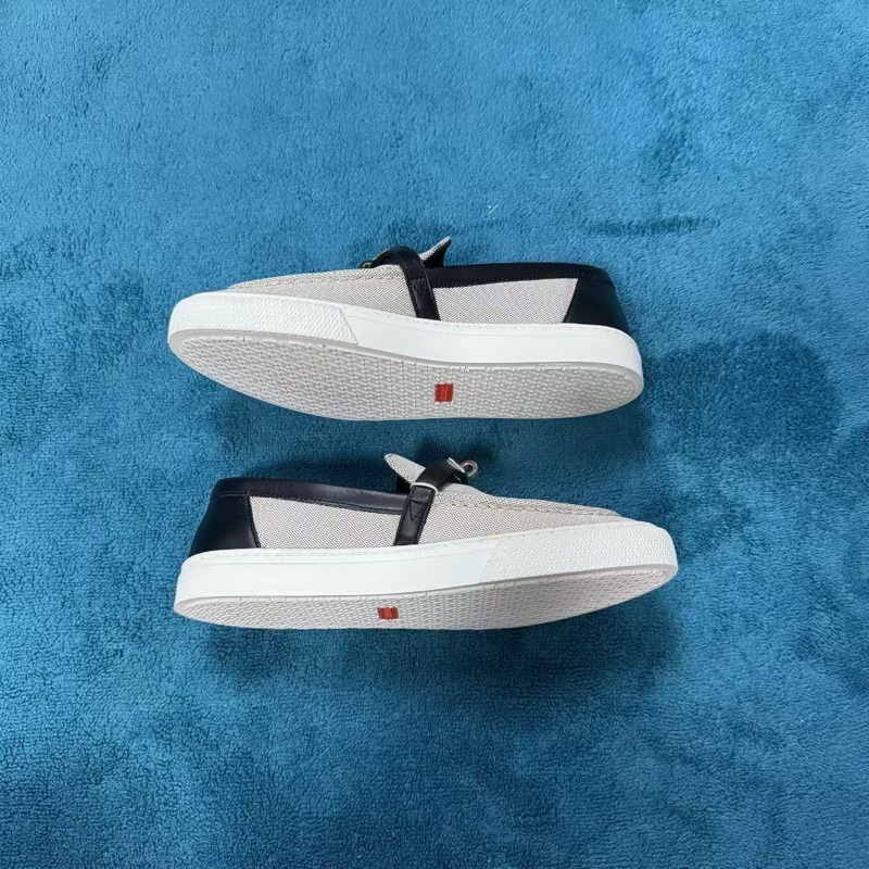 愛馬仕灰色低幫板鞋 尺碼：38碼-1