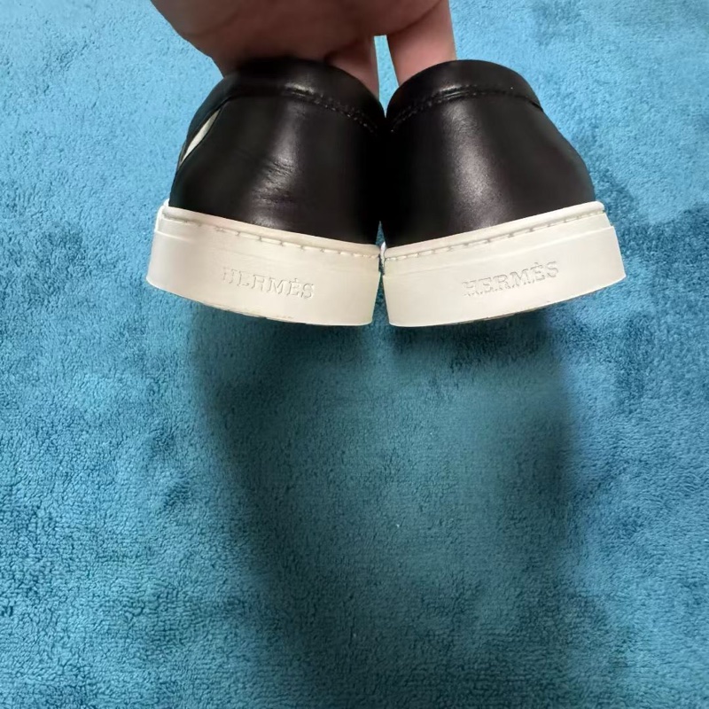 愛馬仕灰色低幫板鞋 尺碼：38碼-3