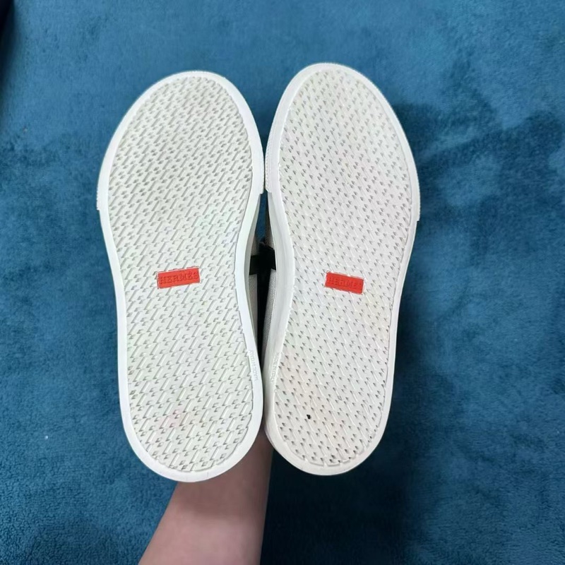 愛馬仕灰色低幫板鞋 尺碼：38碼-5