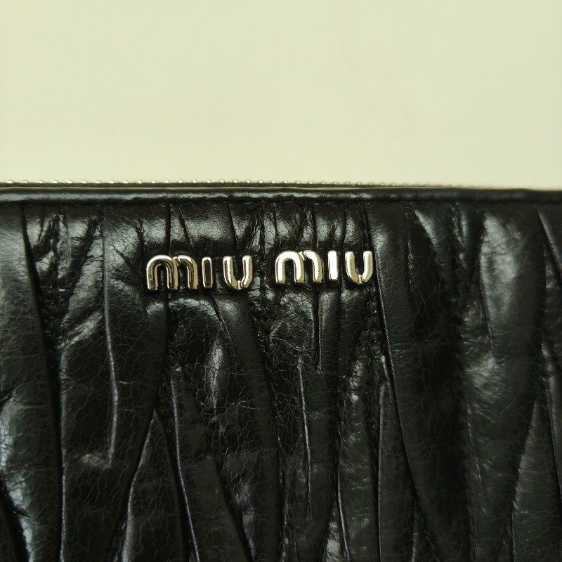 【🐴馬上下單最優惠】🧧限時降價至2/11（原$8800）㊣✨MIU MIU✨繆繆（附盒子）黑色 皺摺 羊皮 經典 L型 拉鍊 長夾 皮夾 錢包/二手皮夾/二手精品/保證正品🌳二手樹屋🌳-8