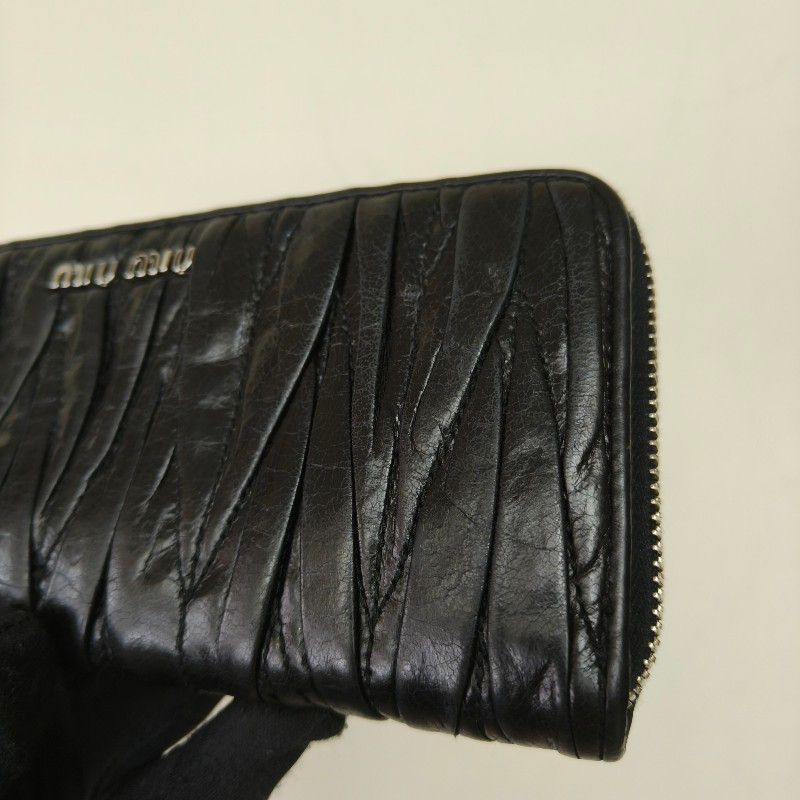 【🐴馬上下單最優惠】🧧限時降價至2/11（原$8800）㊣✨MIU MIU✨繆繆（附盒子）黑色 皺摺 羊皮 經典 L型 拉鍊 長夾 皮夾 錢包/二手皮夾/二手精品/保證正品🌳二手樹屋🌳-11