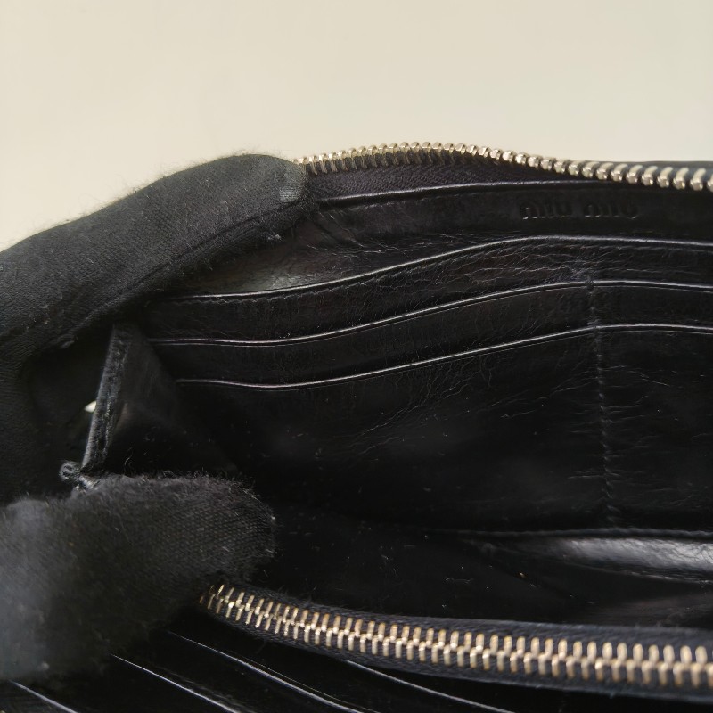 【🐴馬上下單最優惠】🧧限時降價至2/11（原$8800）㊣✨MIU MIU✨繆繆（附盒子）黑色 皺摺 羊皮 經典 L型 拉鍊 長夾 皮夾 錢包/二手皮夾/二手精品/保證正品🌳二手樹屋🌳-28