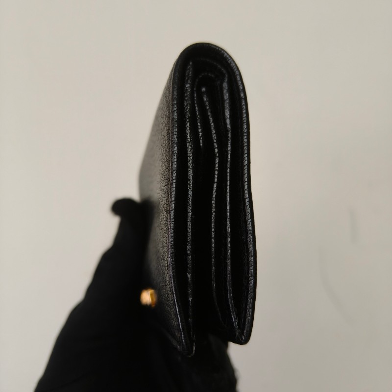 【🐴馬上下單最優惠】🧧限時降價至2/11（原$7800）【8成新】✨MIU MIU✨繆繆（附盒子）黑色 拼色 釘釦 短夾 皮夾 錢包/二手皮夾/二手精品/保證正品🌳二手樹屋🌳-3