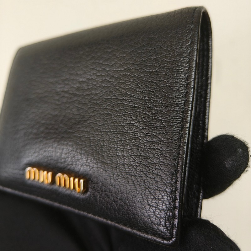 【🐴馬上下單最優惠】🧧限時降價至2/11（原$7800）【8成新】✨MIU MIU✨繆繆（附盒子）黑色 拼色 釘釦 短夾 皮夾 錢包/二手皮夾/二手精品/保證正品🌳二手樹屋🌳-16