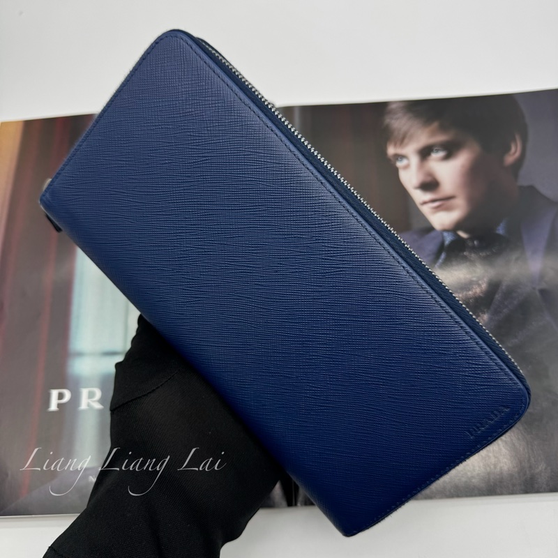 PRADA 經典Saffiano皮革商務型拉鍊深藍色長夾-17