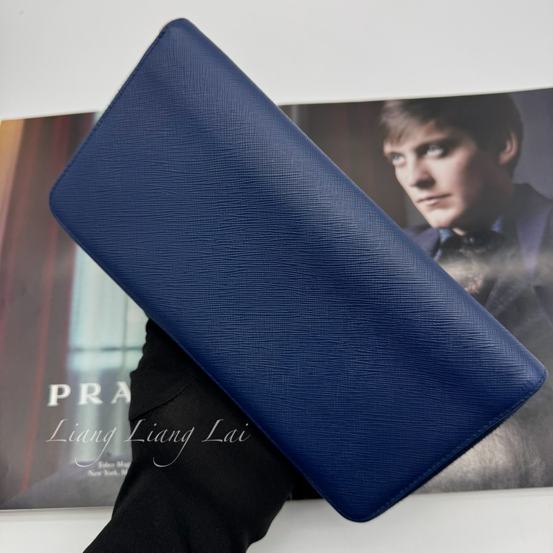 PRADA 經典Saffiano皮革商務型拉鍊深藍色長夾-18