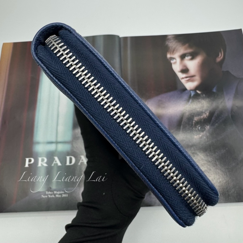 PRADA 經典Saffiano皮革商務型拉鍊深藍色長夾-22