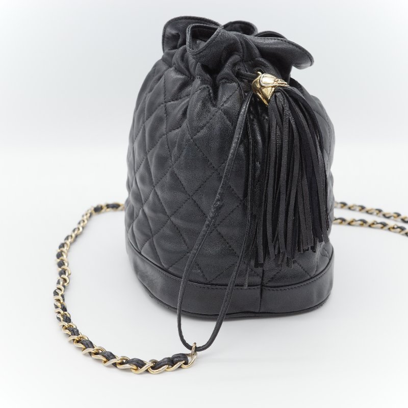 Chanel香奈兒 Vintage 黑色 羊皮菱格紋 流蘇 水桶包-3
