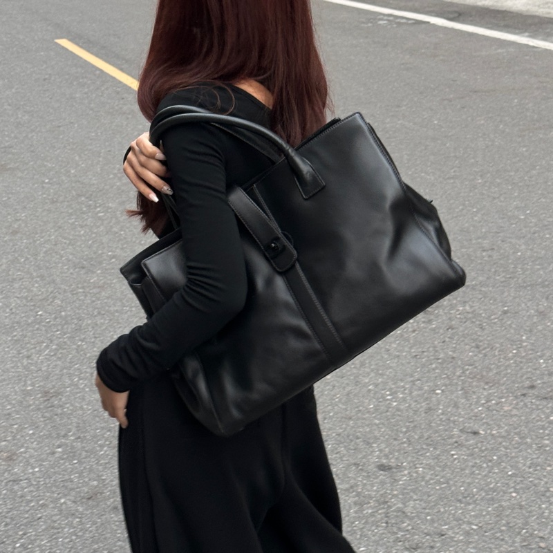 【極新🎁 超稀有】 Chanel “so black” 全黑黑武士 羊皮肩背包（專櫃27.6萬）-20